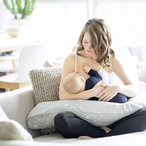 MedelaMaternityandNursingPillow3 MedelaMaternityandNursingPillow
