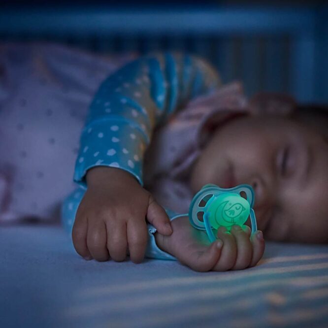 Philips Avent Ultra Air Nighttime Pacifiers (6-18m) for Boy, Stars & Moon - 2 Pcs