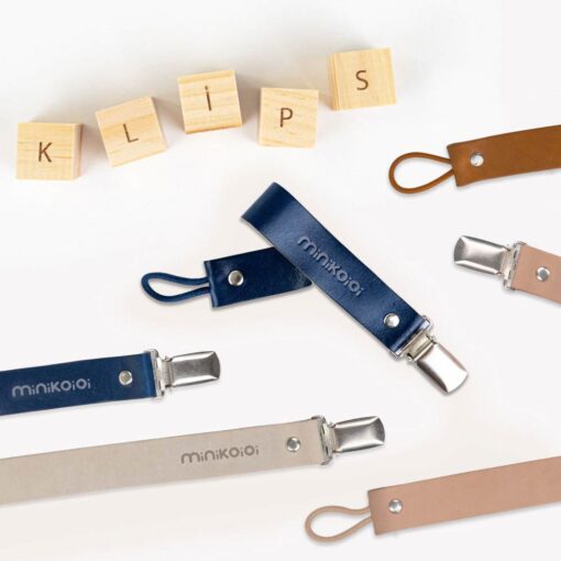 Minikoioi-Klips-Lifestyle07 Minikoioi Klips Leather Pacifier and Teether Holder