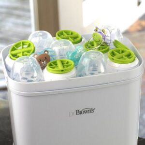 Lifestyle_Clean_Steam_Sterilizer_and_Dryer_top_accessories_tray_2-scaled