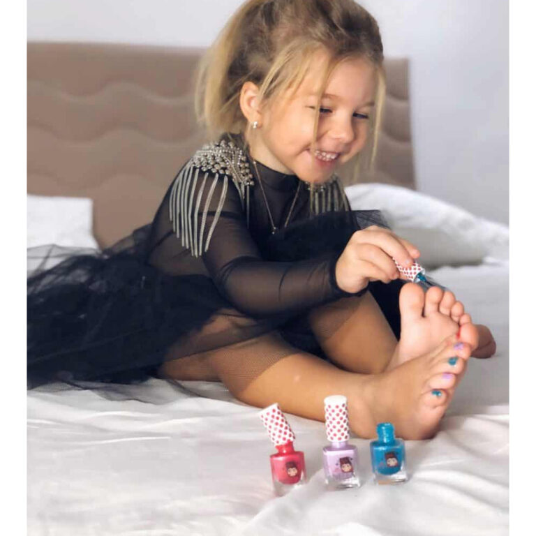 MissNellaNailPolish