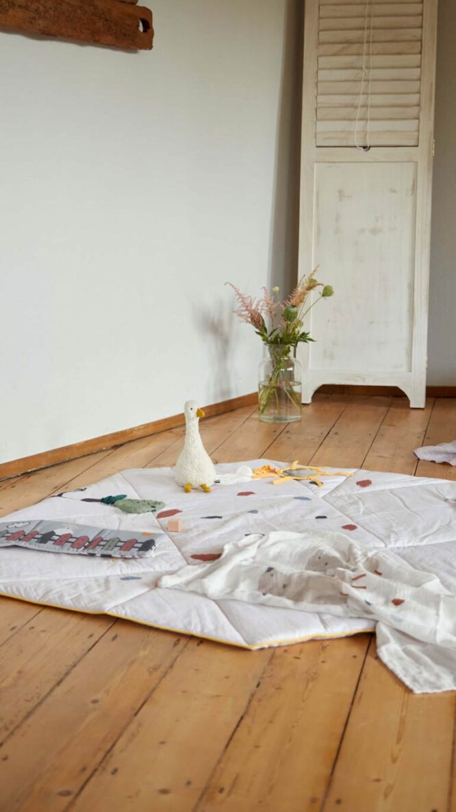 Lässig Activity Toy Blanket - Tiny Farmer