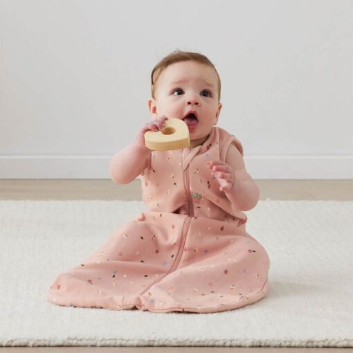 Ergopouch 1.0 TOG Jersey Sleeping Bag (3-12m) - Daisies Pink Ergopouch 1.0 TOG Jersey Sleeping Bag (3-12m) - Daisies Pink