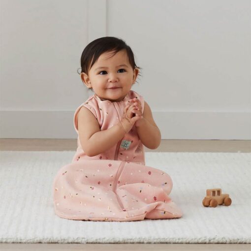 Ergopouch 1.0 TOG Jersey Sleeping Bag (3-12m) - Daisies Pink Ergopouch 1.0 TOG Jersey Sleeping Bag (3-12m) - Daisies Pink
