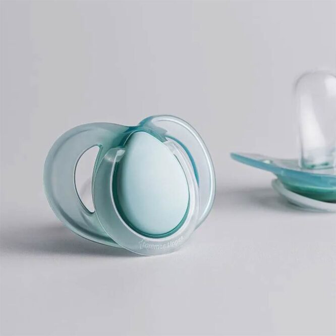 Tommee Tippee Night Time Soother (6-18m) - 2 Pcs Mix Colors