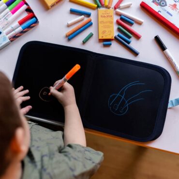 Jaq Jaq Bird Doodle It & Go Erasable Book - Airplane