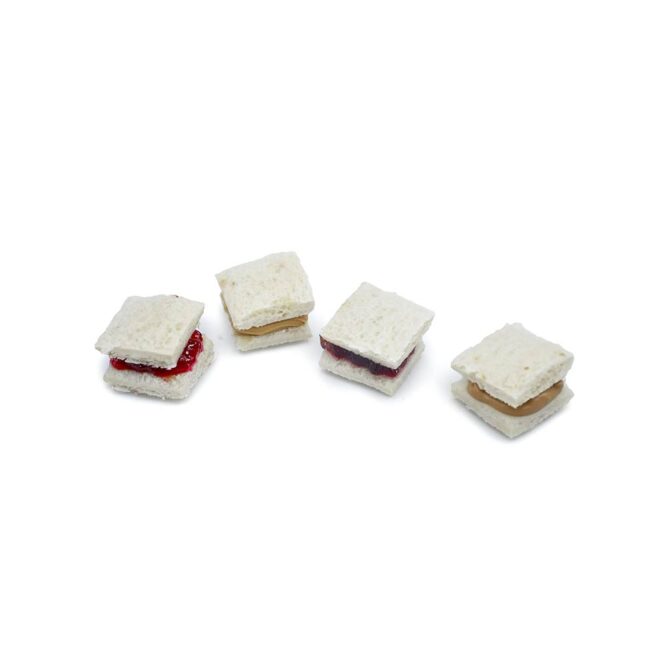 Melii Bite Size Food & Sandwich Cutter - Pink & Gray