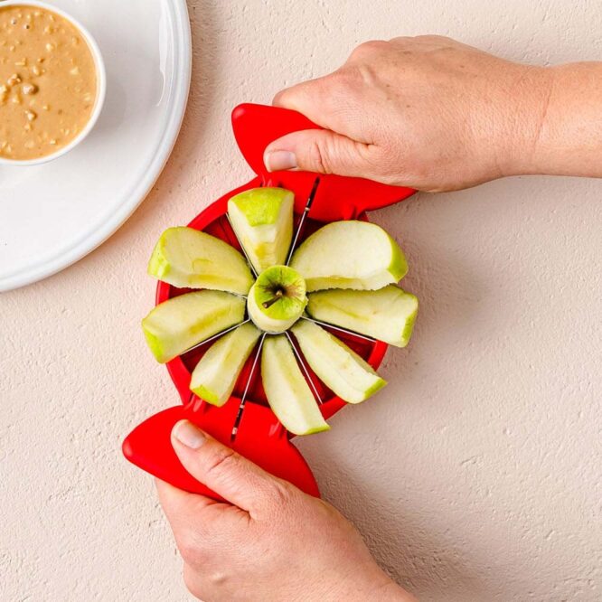 Dreamfarm Flapple Apple Slicer - Red