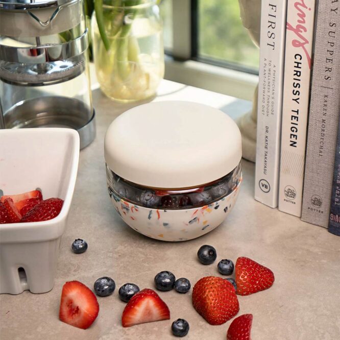 W&P Seal Tight Glass Bowl 710ml - Terrazzo Cream