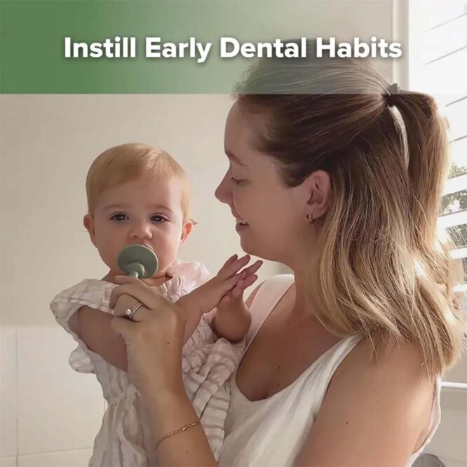 Haakaa 360° Silicone Toothbrush - Pea Green